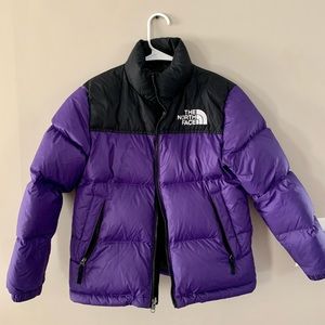 North Face Purple & Black Youth Coat Size 10/12. Used like new condition.